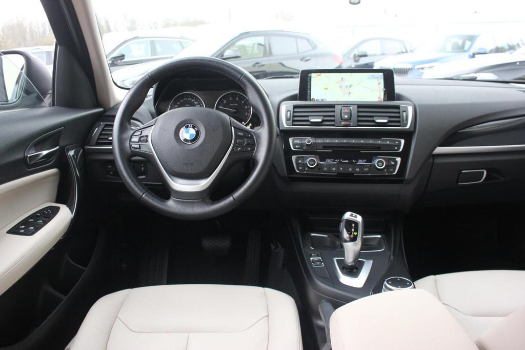 BMW 1-serie 118i Centennial High Executive | Leer | Camera |, Auto's, BMW, Gebruikt, 650 kg, 3 cilinders, 1300 kg