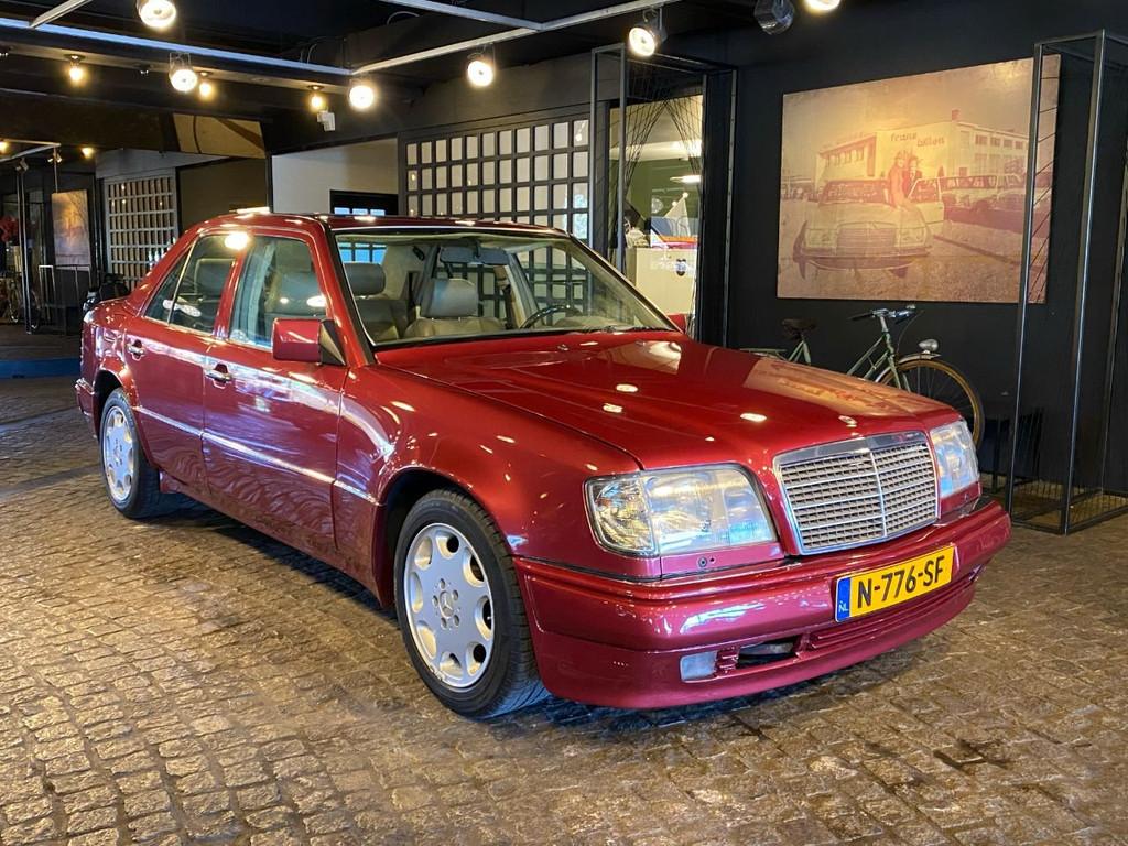 Mercedes-Benz E-Klasse E500 W124 E500 - 500E (bj 1994), Auto's, Oldtimers, Bedrijf, Te koop, Metallic lak, Mercedes-Benz, Benzine