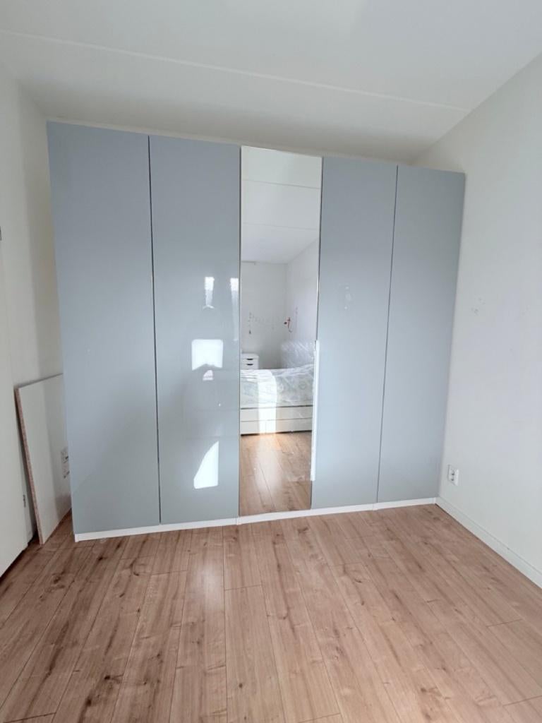 IKEA Pax kledingkast 250 cm, grijsblauw hoogglans + spiegel, 200 cm of meer, Zo goed als nieuw, 200 cm of meer, Glas