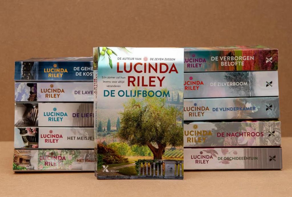 De Olijfboom, Ophalen of Verzenden, Zo goed als nieuw, Lucinda Riley, Nederland