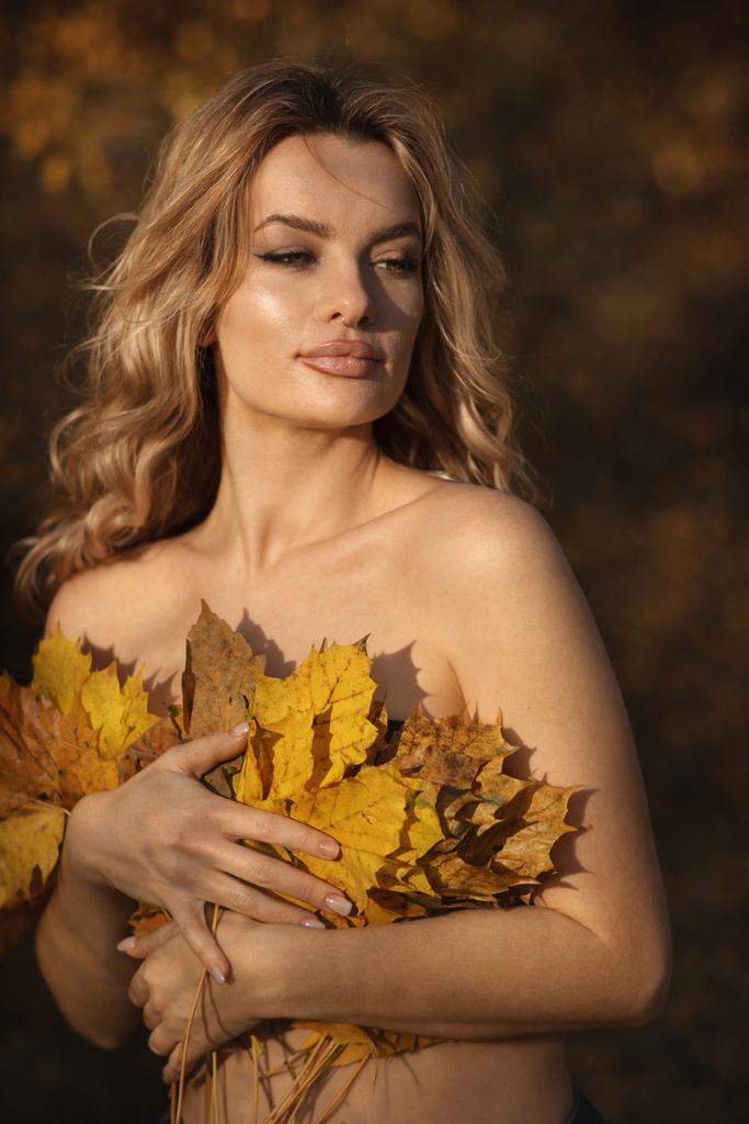 Fotoshoot voor vrouwen €100 – inclusief 30 bewerkte foto’s, Diensten en Vakmensen, Fotografen, Fotograaf