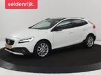 Volvo V40 Cross Country 1.5 T3 Polar+ Luxury | Panoramadak |, Euro 6, 4 cilinders, 700 kg, Wit