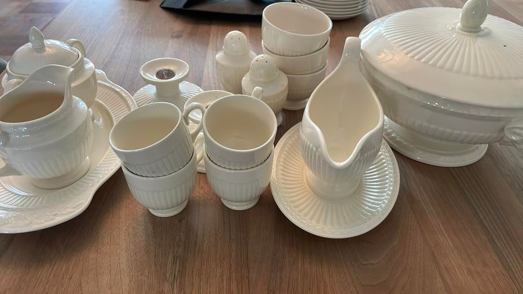 Wedgwood Edme serviesdelen, Huis en Inrichting, Keuken | Servies, Zo goed als nieuw, Overige typen, Wedgwood, Keramiek, Ophalen of Verzenden