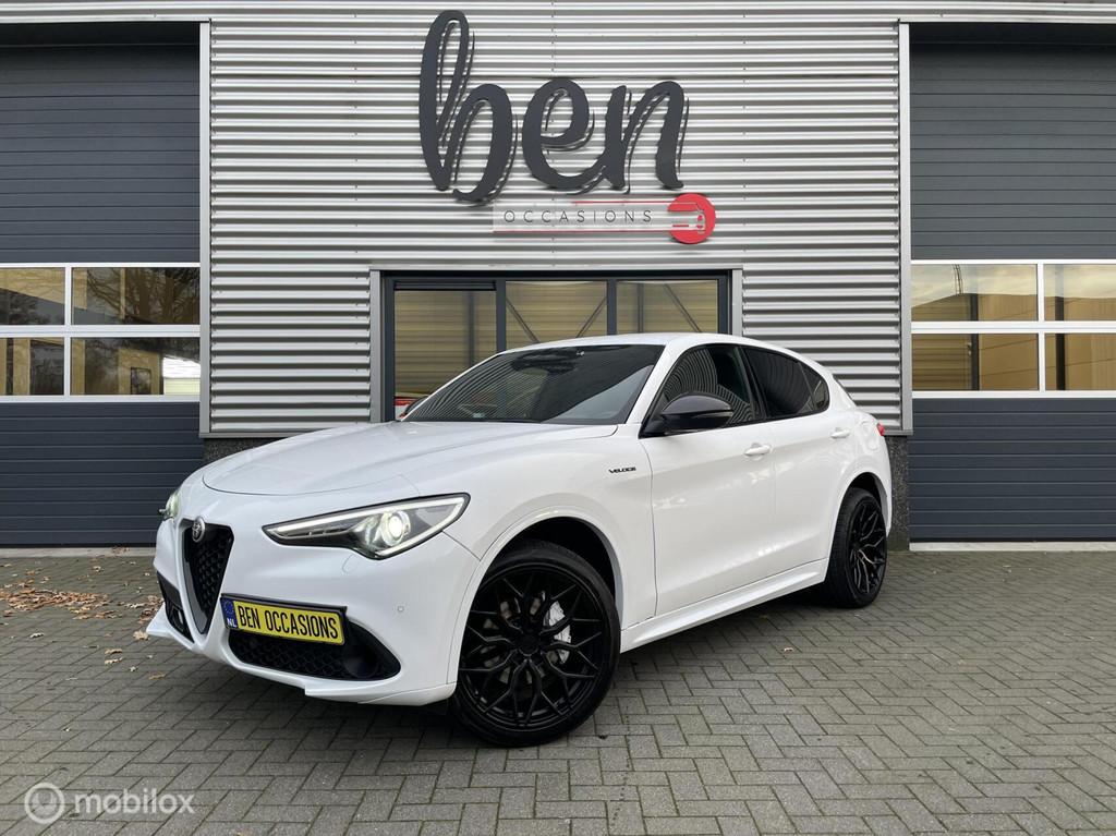 Alfa Romeo Stelvio 2.0 T AWD Veloce BOMVOLL!, Auto's, Alfa Romeo, Euro 6, 4 cilinders, Wit, Bedrijf