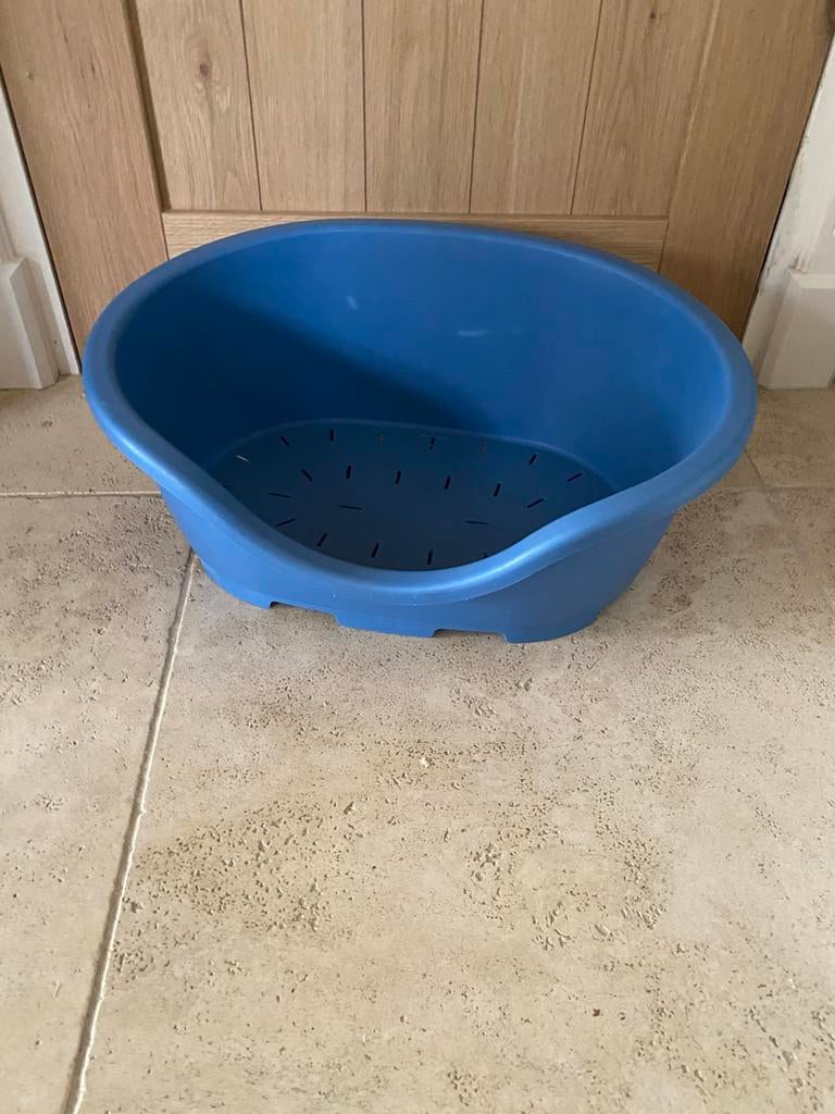 Hondenmand kunststof hond mand, Ophalen, Zo goed als nieuw