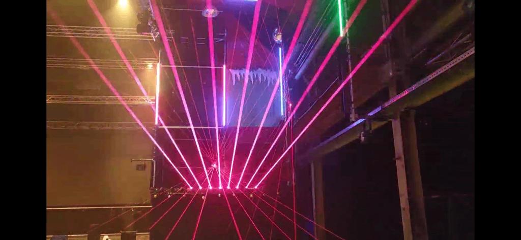 Complete set van 32 rode fat beam lasers, Audio, Tv en Foto, Beamers, Ophalen, Gebruikt, Overige technologieën