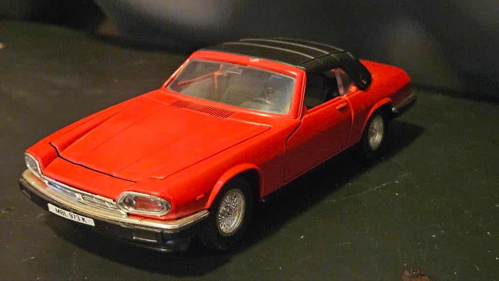 Polistil jaguar  xj-s v12v convertiblie, Hobby en Vrije tijd, Modelauto's | 1:24, Ophalen of Verzenden, Gebruikt, Auto, Overige merken