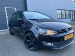 Volkswagen Polo 1.2 TSI 66KW 2012 Zwart, Voorwielaandrijving, 40 €/maand, Zwart, Alcantara