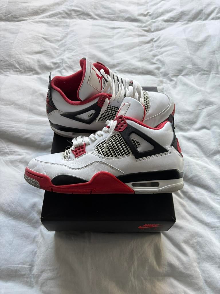 Jordan 4 fire red, Kleding | Heren, Schoenen, Wit, Ophalen of Verzenden, Sneakers of Gympen, Gedragen