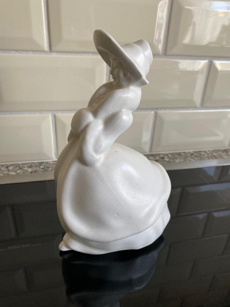 Plateel beeldje Lempke Gouda zuid Holland, Antiek en Kunst, Antiek | Keramiek en Aardewerk, Ophalen of Verzenden