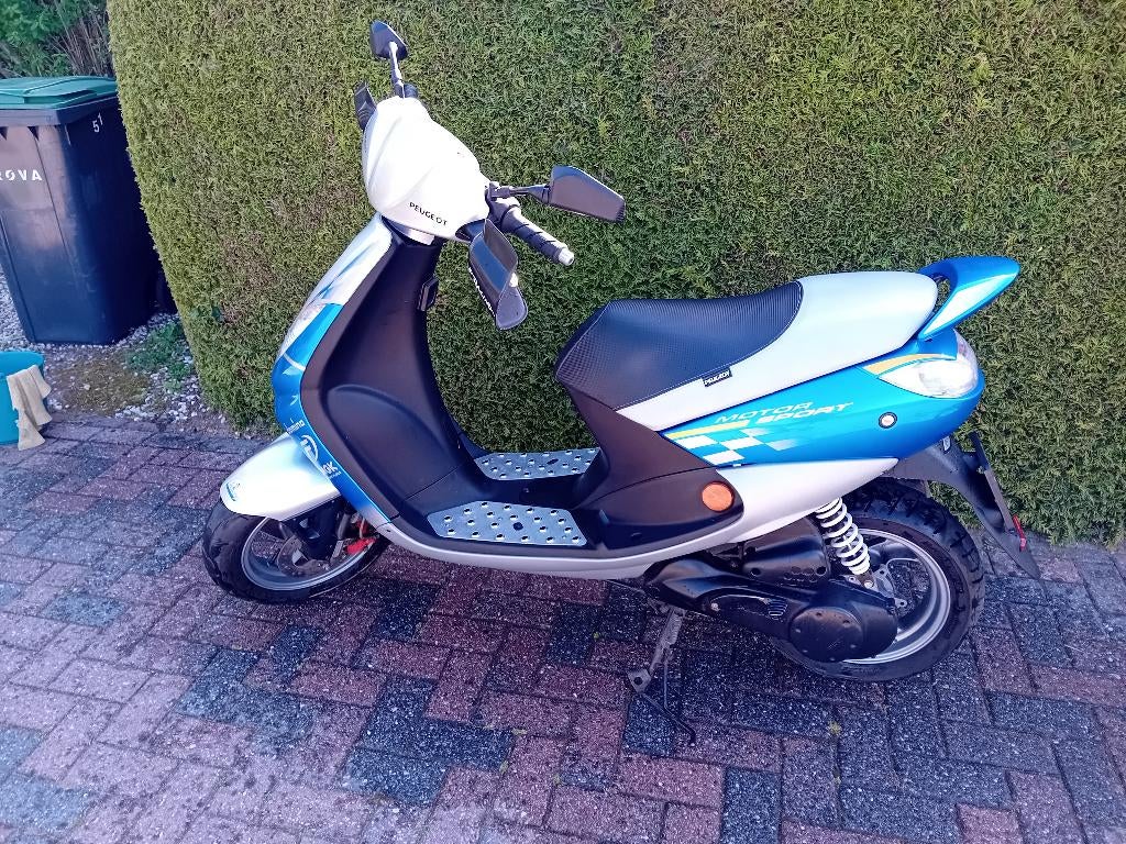 Snor scooter Peugeot vivacity, Fietsen en Brommers, Scooters | Peugeot, Ophalen, Gebruikt, Benzine, Vivacity