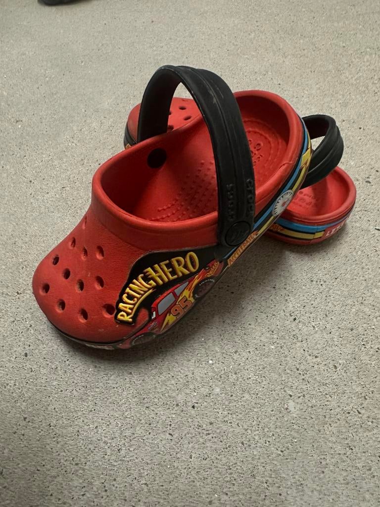 Crocs Disney pixar cars clogs feauting lightining McQueen, Ophalen of Verzenden, Gebruikt, Jongetje of Meisje, Schoentjes