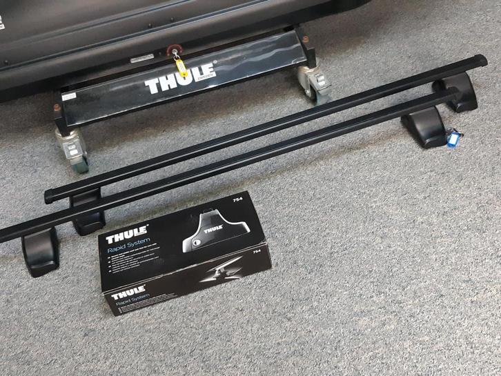 Thule dakdragers Audi A6 sedan met normaal dak 2011 tot 2018, Auto diversen, Dakdragers, Gebruikt, Ophalen of Verzenden