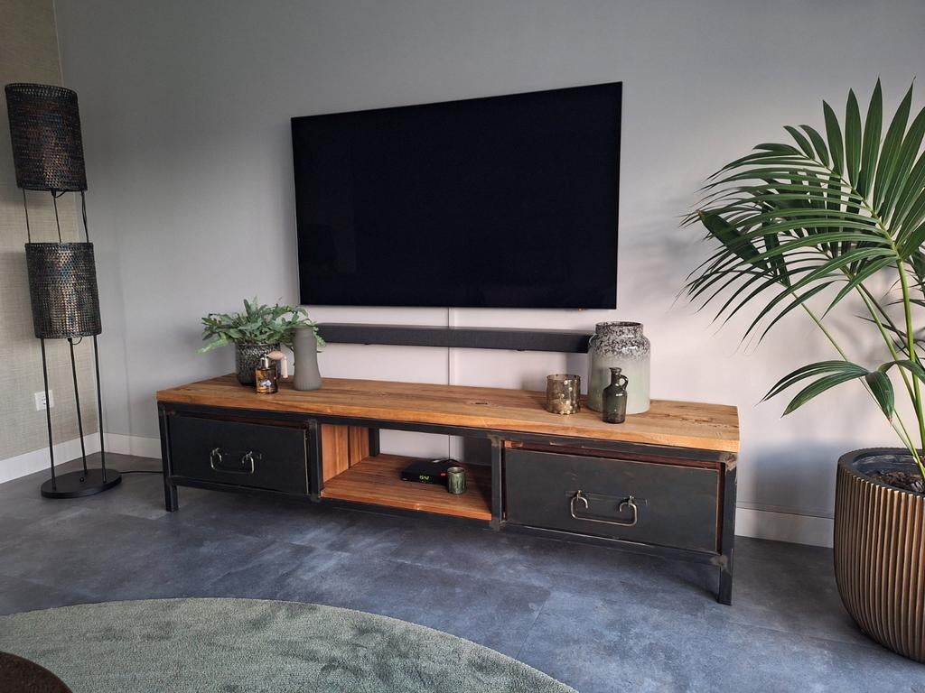 Industriële TV-meubel met lades en open vak, Huis en Inrichting, Kasten | Televisiemeubels, 150 tot 200 cm, Zo goed als nieuw