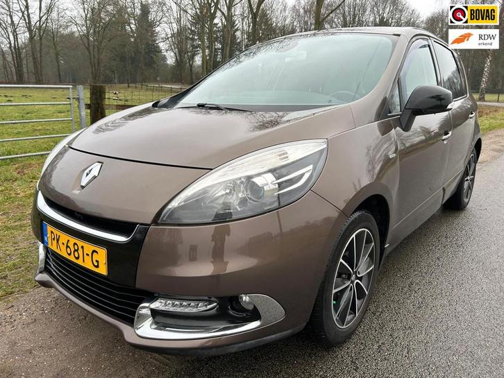 Renault Scénic 1.2 TCe Bose met trekhaak en onderhoudshisto, Auto's, Renault, Bedrijf, Te koop, Scénic, ABS, Achteruitrijcamera