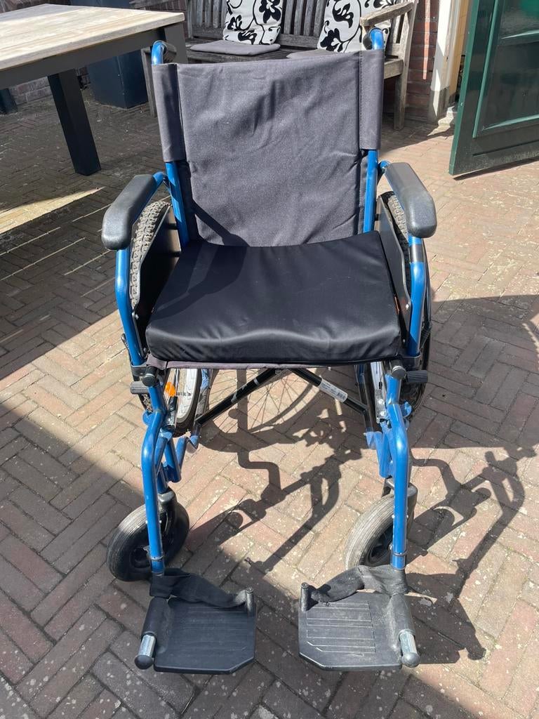 Rolstoel met luchtbanden., Ophalen of Verzenden, Zo goed als nieuw, Duwrolstoel
