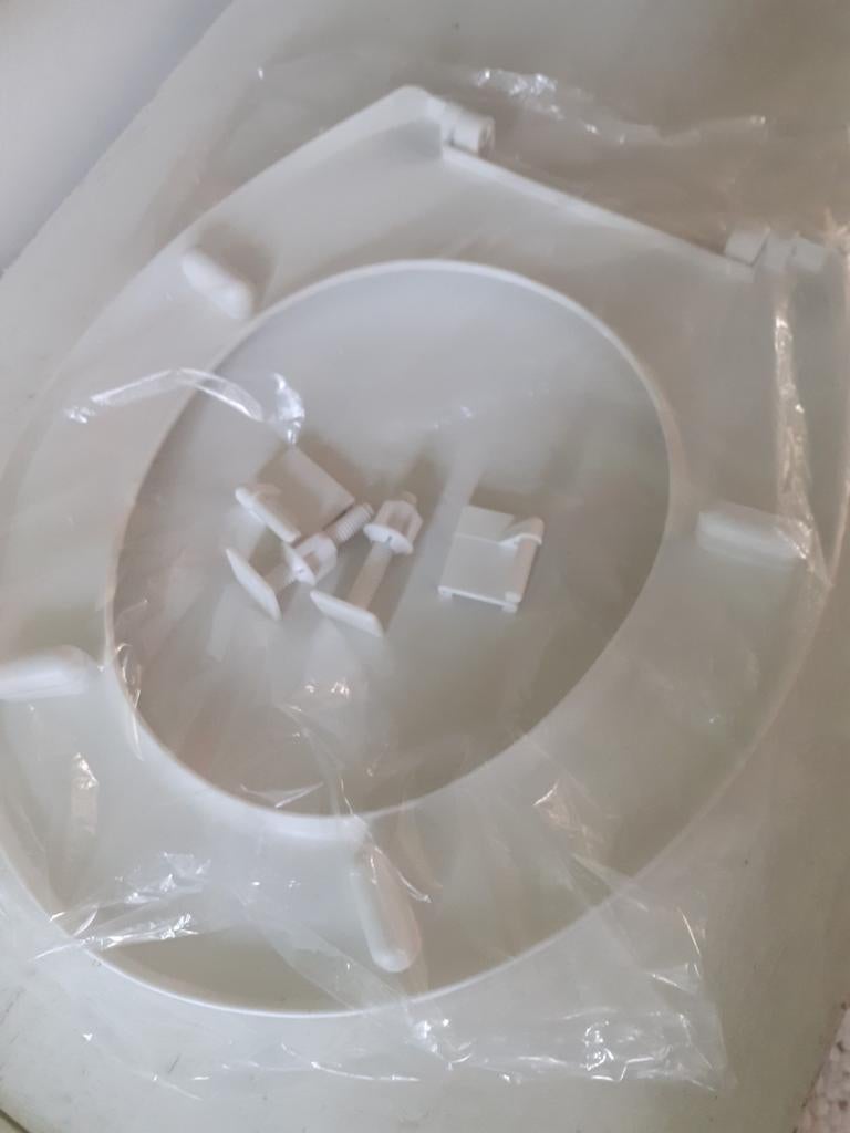 Nieuwe toiletbril, Ophalen, Nieuw