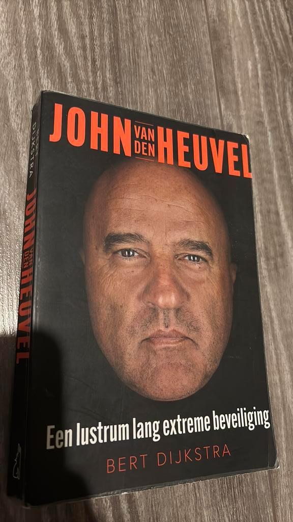 Bert Dijkstra - John van den Heuvel, Boeken, Detectives, Zo goed als nieuw, Ophalen of Verzenden