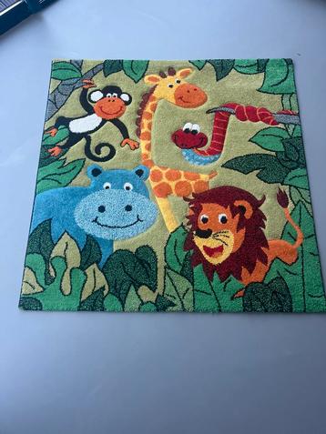 Leuk kinder tapijt met jungle dieren beschikbaar voor biedingen