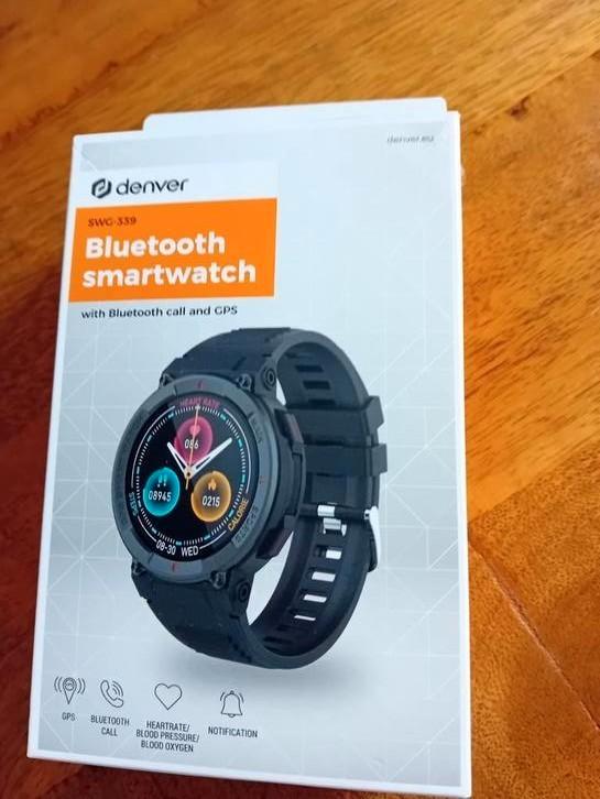 Nieuwe Denver SWC-339 Bluetooth Smartwatch, Sieraden, Tassen en Uiterlijk, Smartwatches, Nieuw, Zwart, Afstand, Calorieverbanding