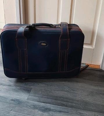 Mooie vintage koffer  beschikbaar voor biedingen