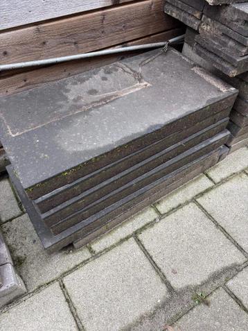 Betontegels antraciet glad 80x40cm beschikbaar voor biedingen
