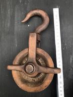 2 gesmede katrollen, Ophalen of Verzenden