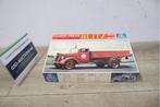 Vintage Italeri Modelbouwpakket van Klassieke Rode Truck, Hobby en Vrije tijd, Modelbouw | Auto's en Voertuigen, Ophalen of Verzenden