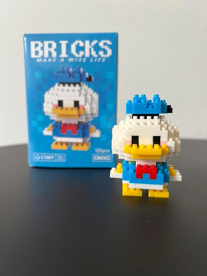 Donald Duck lego Bricks. Disney., Kinderen en Baby's, Speelgoed | Duplo en Lego, Zo goed als nieuw, Verzenden
