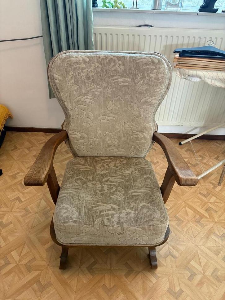 Vintage stoel Houten Frame, Antiek en Kunst, Antiek | Meubels | Stoelen en Banken, Ophalen