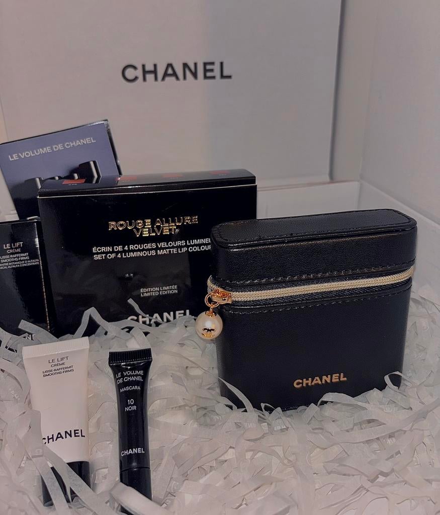 Chanel Rouge Allure Velvet lipstick case limited edition, Sieraden, Tassen en Uiterlijk, Beautycases, Zwart, Nieuw, Ophalen of Verzenden