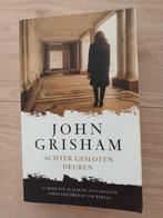 Achter gesloten deuren, Ophalen of Verzenden, Zo goed als nieuw, John Grisham