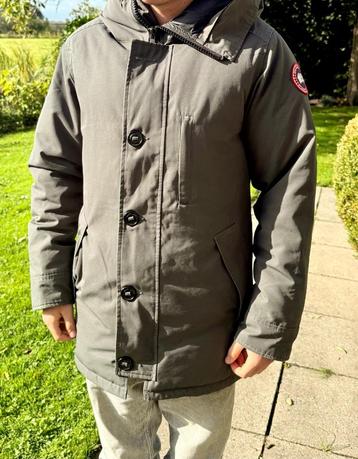 Canada Goose Chateau Parka  beschikbaar voor biedingen