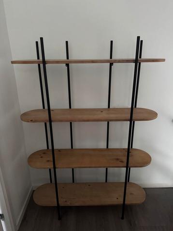 Open display wandkast | Hout en metaal beschikbaar voor biedingen