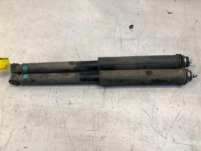 Schokdemper set van een Toyota Yaris, Auto-onderdelen, Ophanging en Onderstel, Toyota, Gebruikt, 3 maanden garantie, Ophalen of Verzenden