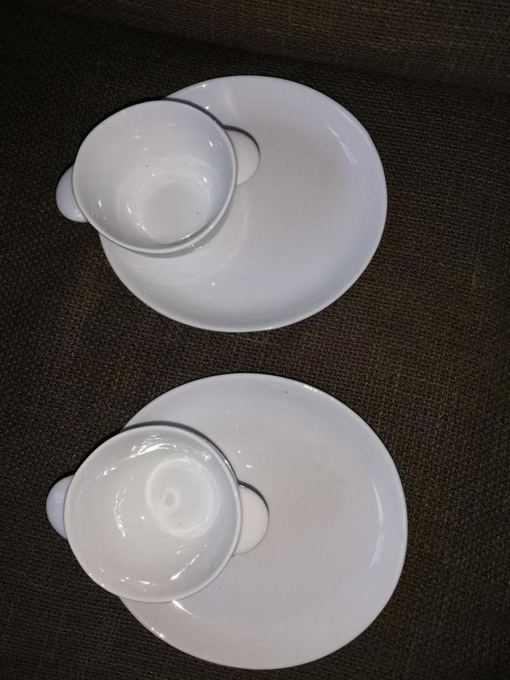 Soepkommen met onderbord / schotel, Huis en Inrichting, Keuken | Servies, Nieuw, Kom(men), Overige stijlen, Porselein, Ophalen of Verzenden