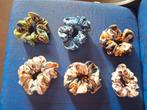 Te koop aangeboden  haar elastiekjes of scrunchie, Ophalen of Verzenden, Zo goed als nieuw, Overige kleuren, Overige materialen