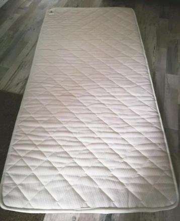 Twee matras toppers HR 200 x 90 x 5 cm beschikbaar voor biedingen