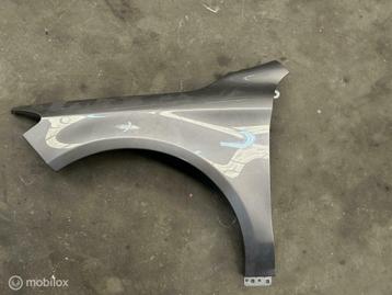 Linker voorscherm Mercedes CLA-klasse C117 ('13-'19) beschikbaar voor biedingen