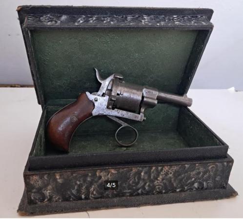 Belgische  7 mm Revolver (ringtrekker)  anno 1868, Verzamelen, Militaria | Algemeen, Landmacht, Overige gebieden, Ophalen of Verzenden