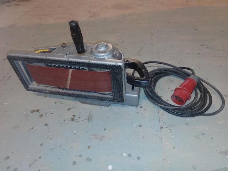 Zware bandschuurmachine, Doe-het-zelf en Verbouw, Gereedschap | Schuurmachines, Gebruikt, Bandschuurmachine, 1200 watt of meer