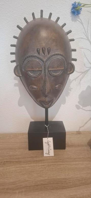 Mooi masker van Light en Living. beschikbaar voor biedingen