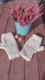 Alpaca polswarmers crème handgemaakt, Ophalen of Verzenden, Nieuw, Maat 38/40 (M), Handschoenen