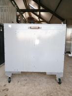 Ruime voerkist met 2 vakken, op wielen, Dieren en Toebehoren, Ophalen, Gebruikt, Overige soorten