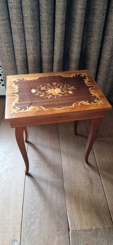 Italiaans Inlegwerk Sieradentafel 1970, Antiek en Kunst, Antiek | Meubels | Tafels, Ophalen of Verzenden