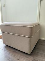 Poef en voetenbankje (grijs beige), Ophalen, Minder dan 50 cm, Klassiek maar simpel, Vierkant