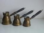 Arabische koffie kannetjes en koffiemolen, Antiek en Kunst, Ophalen of Verzenden, Koper