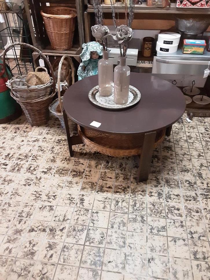 Vintage Salontafel met Rotan Onderstel, Antiek en Kunst, Antiek | Meubels | Tafels, Ophalen