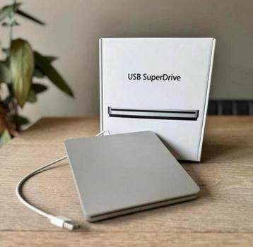  Superdrive CD/DVD (in doos!) met USB-C adapter beschikbaar voor biedingen