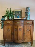 Vintage houten kast met buik houtsnijwerk, Huis en Inrichting, Kasten | Overige, Ophalen, Zo goed als nieuw